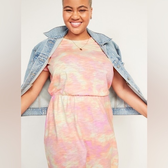 Womens waist  defined dress - Picture 4 of 5